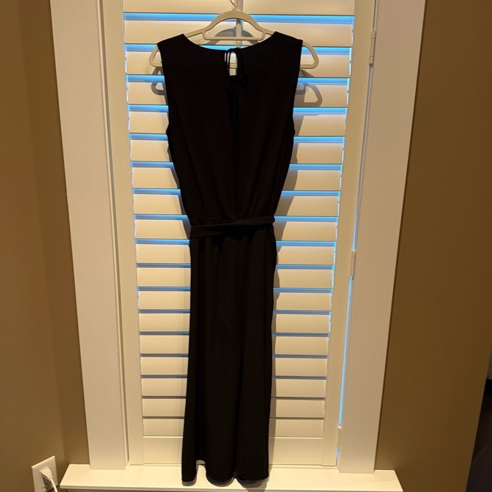 RW&CO. Black Sleeveless Jumpsuit with Tie and Open Back - Picture 2 of 3